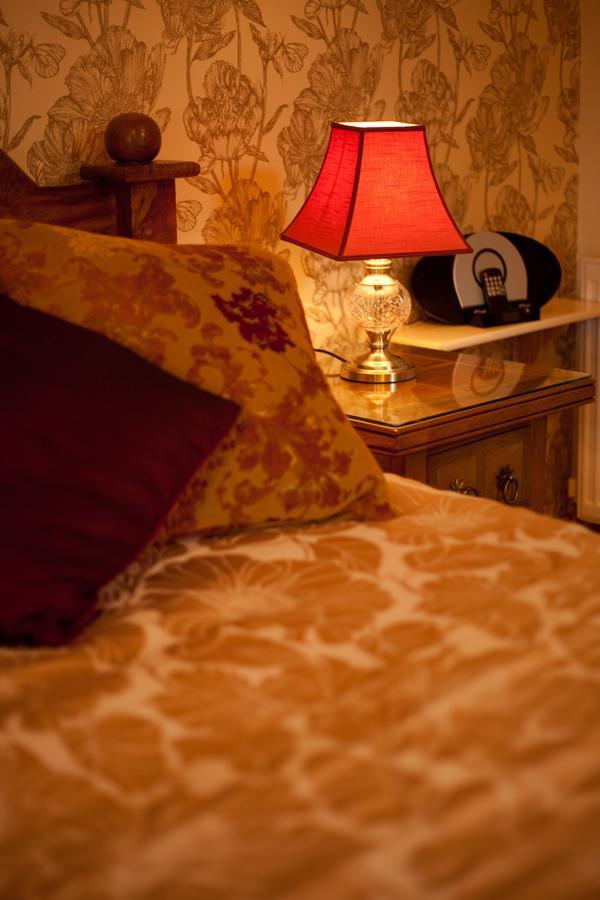 Bed and Breakfast Country Getaway - Tosson Tower Farm Ротбури Номер фото